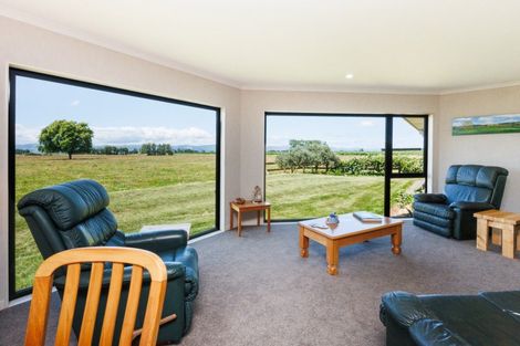 Photo of property in 1371 Kairanga Bunnythorpe Road, Kairanga, Palmerston North, 4475