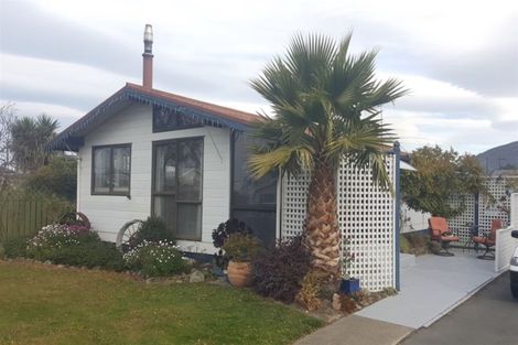 Photo of property in 1 Andrew Street, Waimate, 7924