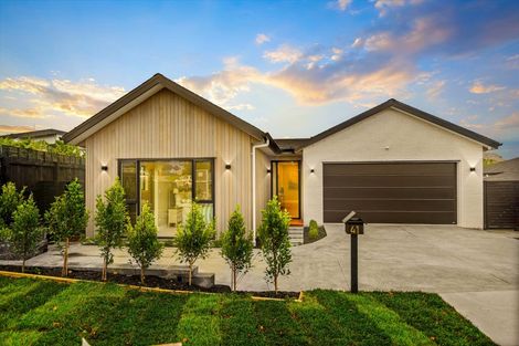 Photo of property in 41 Surf View Crescent, Red Beach, 0932