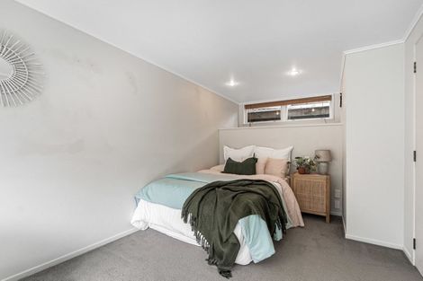 Photo of property in 1/7 Arahia Street, Northcote, Auckland, 0627