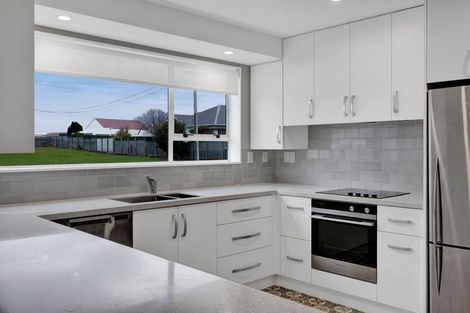 Photo of property in 11 Furlong Street, Hawera, 4610