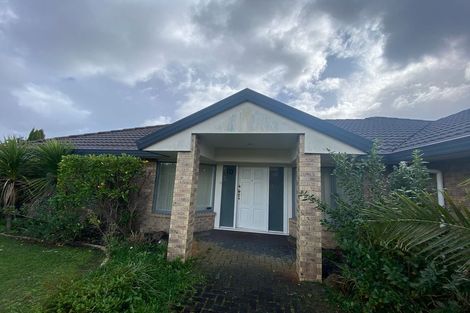 Photo of property in 10 Mullagh Place, East Tamaki Heights, Auckland, 2016