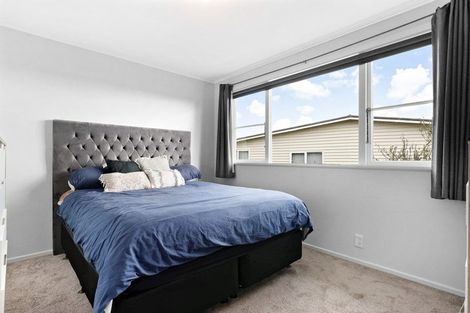 Photo of property in 97 Sunnyside Road, Sunnyvale, Auckland, 0612