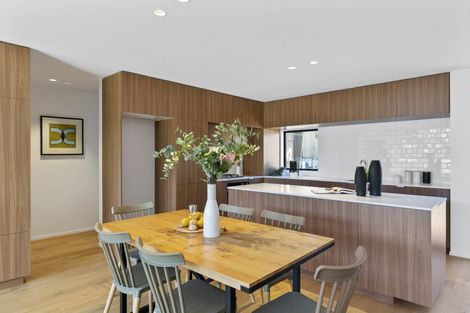 Photo of property in 83 Melbourne Road, Island Bay, Wellington, 6023