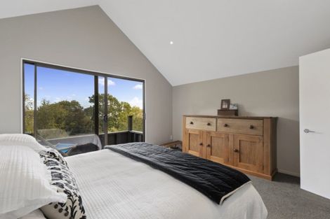 Photo of property in 3 Walter Road, Lowry Bay, Lower Hutt, 5013