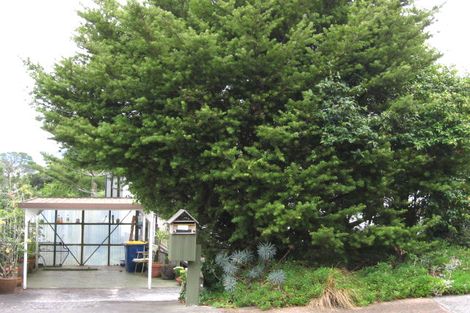 Photo of property in 7 Sea Vista Avenue, Beach Haven, Auckland, 0626