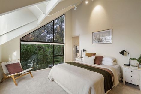 Photo of property in 29 Eastcliffe Road, Castor Bay, Auckland, 0620