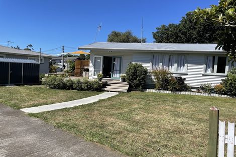 Photo of property in 5 Watts Road, Waipawa, 4210