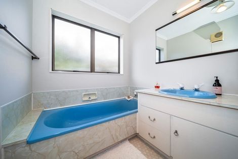 Photo of property in 98b Govett Avenue, Frankleigh Park, New Plymouth, 4310