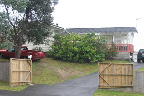 Photo of property in 28 Cheval Drive, Totara Vale, Auckland, 0629