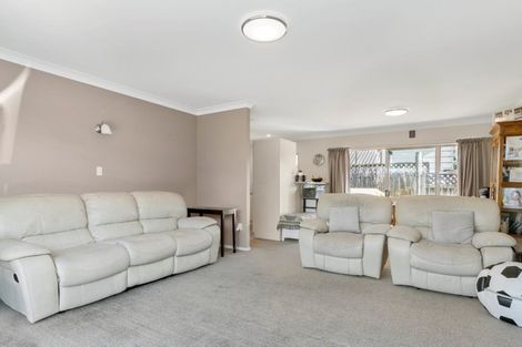 Photo of property in 4b Queen Road, Bellevue, Tauranga, 3110