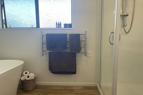 Photo of property in 73 Sutherland Road, Brookfield, Tauranga, 3110