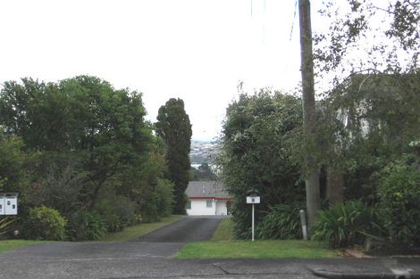 Photo of property in 5 Hillary Heights Avenue, Glendene, Auckland, 0602
