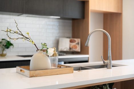 Photo of property in 19a Resnik Crescent, 0810