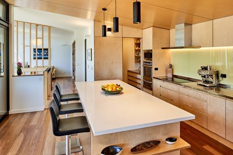 Photo of property in 4 Marama Terrace, Eastbourne, Lower Hutt, 5013