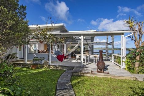 Photo of property in 22 Oxford Street, Whakapirau, Maungaturoto, 0583