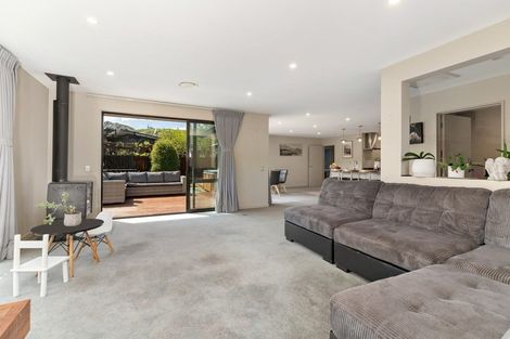 Photo of property in 8 Ada Place, Lake Hayes, Queenstown, 9304