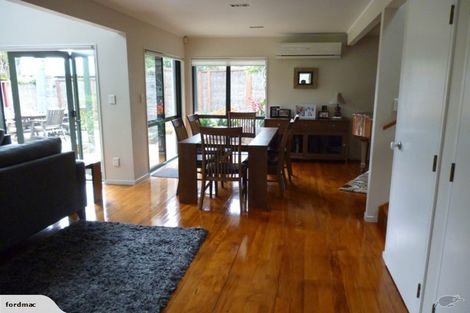 Photo of property in 128a Mellons Bay Road, Mellons Bay, Auckland, 2014
