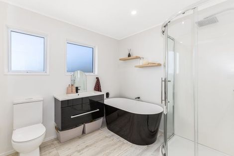 Photo of property in 11 Parkinson Close, Whitby, Porirua, 5024