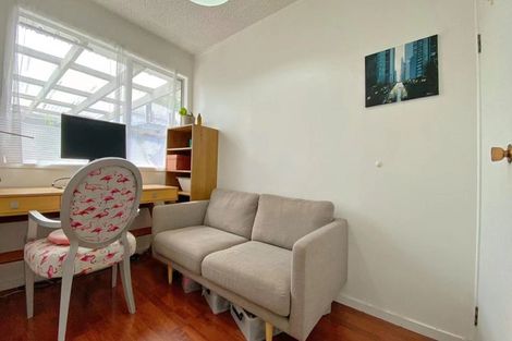 Photo of property in 22 Squirrel Lane, Browns Bay, Auckland, 0630