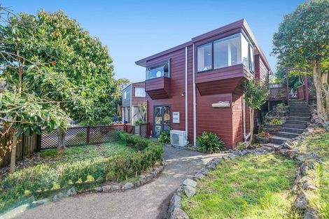 Photo of property in 2/8 Antrim Grove, Bayview, Auckland, 0629