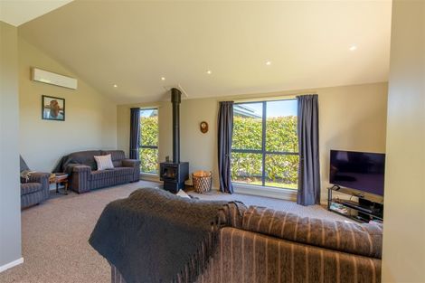 Photo of property in 103 Cashmere Bay Road, Moana, 7875