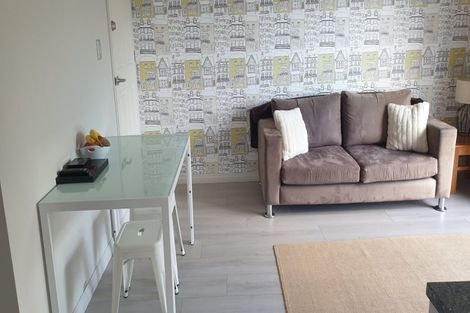 Photo of property in 87 Travis View Drive, Fairview Heights, Auckland, 0632