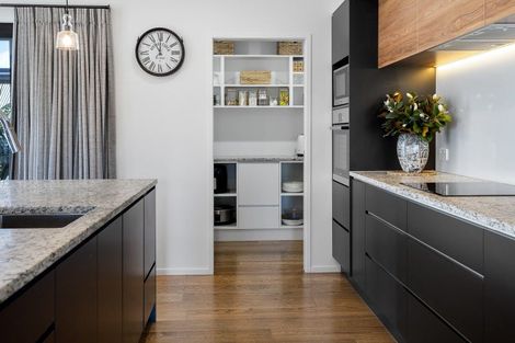 Photo of property in 20 Topping Place, Whitianga, 3510