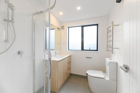 Photo of property in 8/60 Triangle Road, Massey, Auckland, 0614