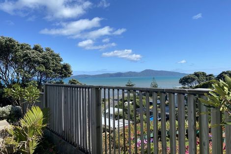 Photo of property in 48 Forest Road, Raumati South, Paraparaumu, 5032