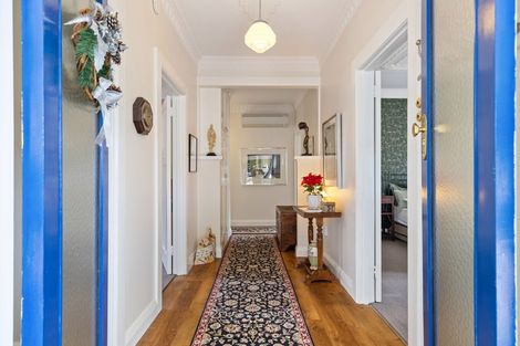 Photo of property in 11 Manapouri Crescent, Hokowhitu, Palmerston North, 4410