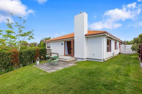 Photo of property in Cotswold Court, 3/8 Cheyne Road, Pyes Pa, Tauranga, 3112