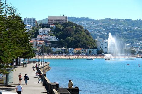 Photo of property in The Capital, 370 Oriental Parade, Oriental Bay, Wellington, 6011