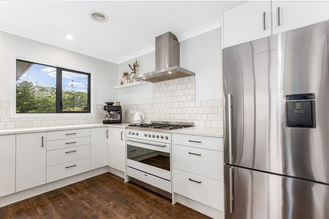 Photo of property in 8 Tararua Close, Aotea, Porirua, 5024