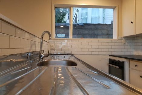 Photo of property in 2/106 Cargill Street, Dunedin Central, Dunedin, 9016