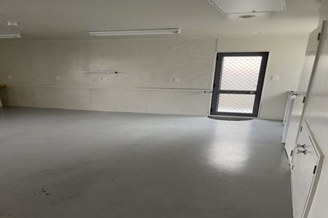 Photo of property in 5 Breenagh Place, Massey, Auckland, 0614