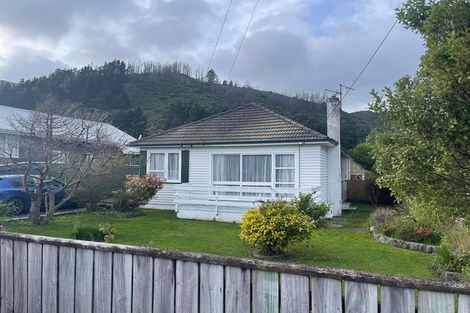 Photo of property in 18 Nelson Crescent, Wainuiomata, Lower Hutt, 5014