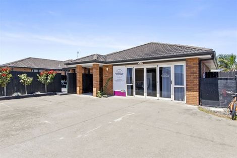 Photo of property in 23 Seabreeze Place, Papamoa Beach, Papamoa, 3118