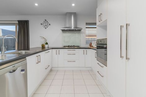 Photo of property in 37 Somerville Crescent, Aidanfield, Christchurch, 8025