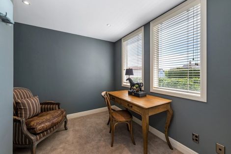 Photo of property in 12 Ronaki Road, Mission Bay, Auckland, 1071
