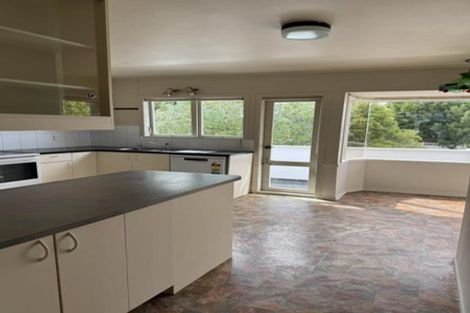 Photo of property in 5 Barker Rise, Northcross, Auckland, 0632