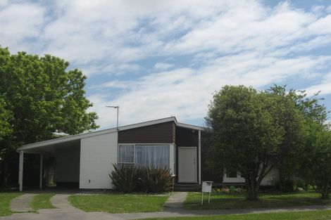 Photo of property in 1 Ian Place, Bishopdale, Christchurch, 8053