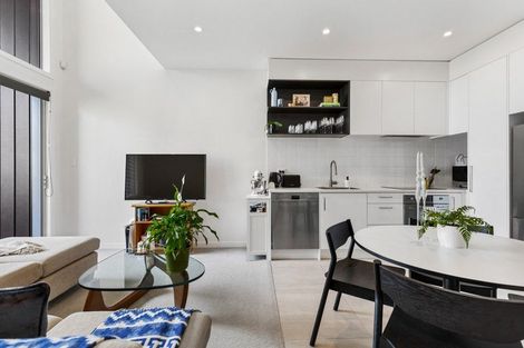 Photo of property in 4/28 Nevill Road, Hobsonville, Auckland, 0616