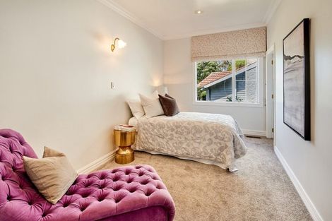 Photo of property in 4 Robieson Street, Roseneath, Wellington, 6011