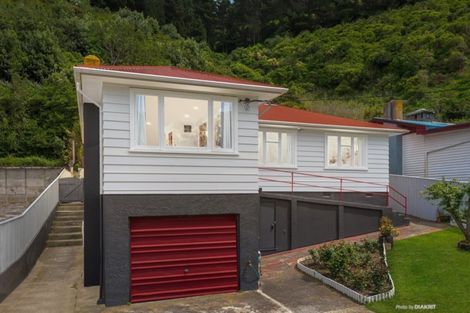Photo of property in 147 Happy Valley Road, Owhiro Bay, Wellington, 6023