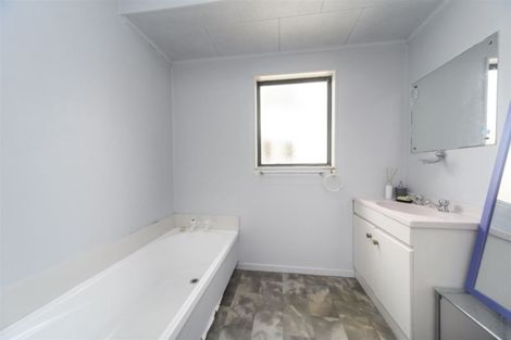 Photo of property in 19 Ashton Place, Highbury, Palmerston North, 4412