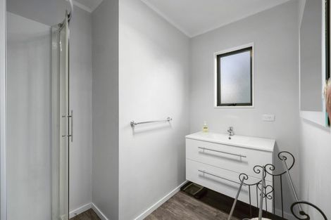 Photo of property in 142 Seaview Road, Westown, New Plymouth, 4310