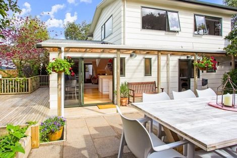 Photo of property in 4 Oldham Place, Browns Bay, Auckland, 0630