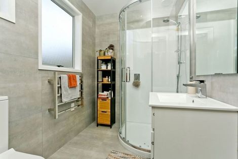 Photo of property in 1/48 Spinella Drive, Bayview, Auckland, 0629