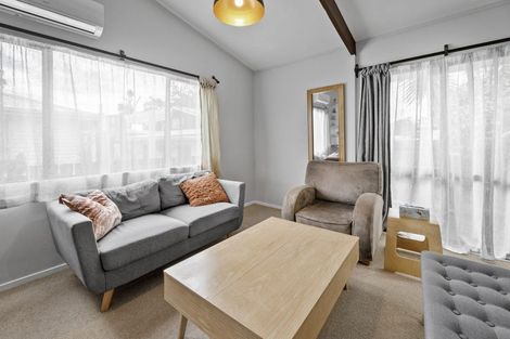 Photo of property in 2/180 Henderson Valley Road, Henderson, Auckland, 0612